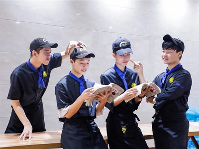 �и߿��ɼ������룬һ�����Ϻ�ѧУ��